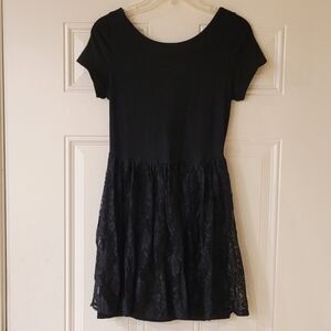 Nordstrom Topshop Black Shortsleeve Lace Dress